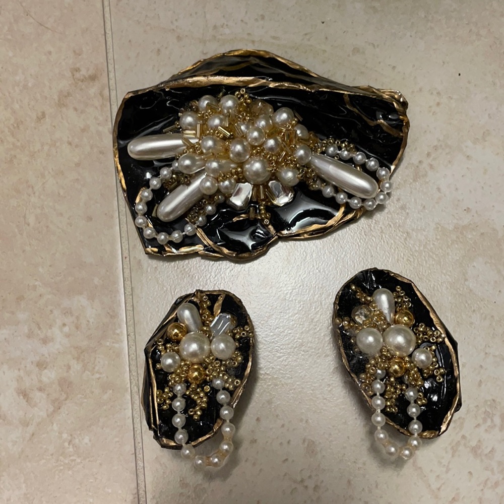 1980’s paper earrings and brooch set